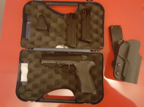 Hola, pongo a la venta mi beretta px4 storm 9mm, la compre hace un año y la pistola esta nueva y cuidada, 01