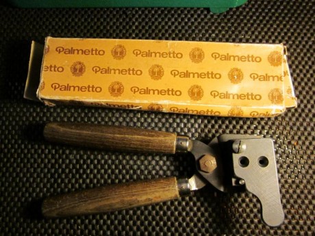 Hola.
Pongo a la venta dos turquesas nuevas a estrenar, de la marca italiana Palmetto
es de acero.calibre 01