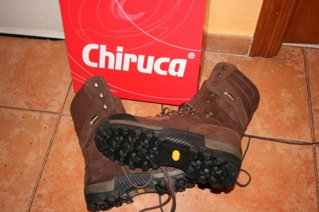 Vendo estas botas de gore tex, marca chiruca modelo scandinavia 22,  totalmente nuevas sin estrenar, porque 01
