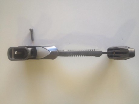 VENDO esta culata Plegable/Retractil para escopeta Stinger.
Corresponde a una Modelo Tactical, aunque 01