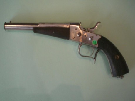 Vendo pistola de un cañón, sistema Remington. Calibre 44, en perfecto estado. Precio: 400 euros. Inscrita 01