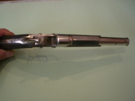 Vendo pistola de un cañón, sistema Remington. Calibre 44, en perfecto estado. Precio: 400 euros. Inscrita 00