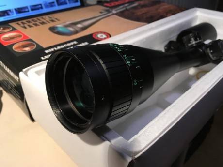 Hola compañeros:
Vendo por no usar un visor Tasco TG104050DS con anillas para montar sobre rail de 11mm, 01