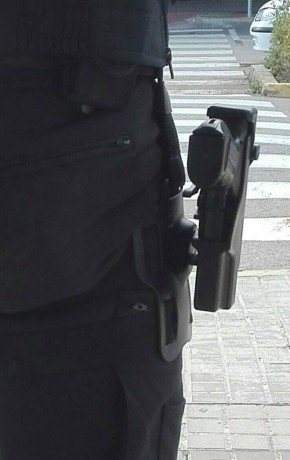 Vendo funda Automatic Holster, modelo AH_B92 para Beretta 92 sin usar, precio 45€ + envio.  
junra007@gmail.com
video 50