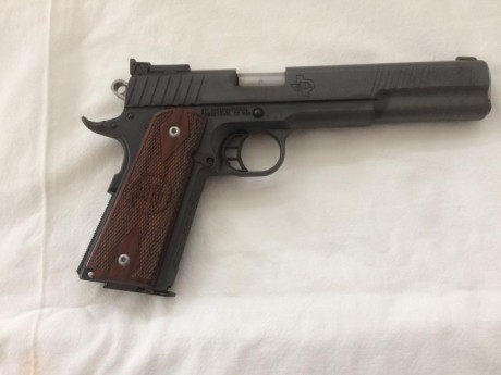 Vendo STI Trojan 9 mm 6" por no usar.
Muy buen estado como se puede apreciar en las fotos. Muy pocos 01