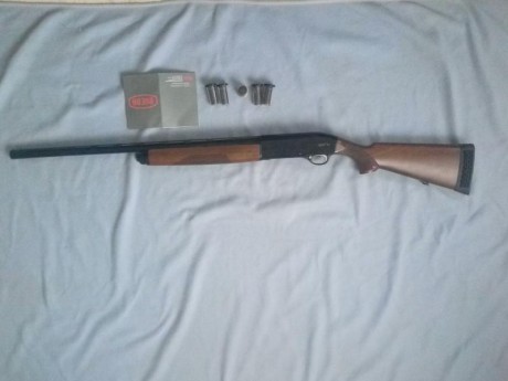 Vendo Escopeta  Breda, Repetidora, con cañón de 67 cms, 5 polichoques interiores intercambiables. Magnifico 01