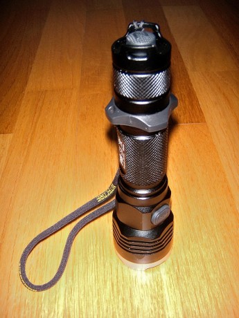 Linterna Táctica Nitecore P16,  NUEVA .
Características:

- LED CREE XM-L2 (T6) premium.
- Potencia de 02