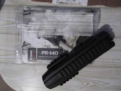 Vendo dos guardamanos para escopeta Mossberg 500/590:


a) Guardamanos de serie, nuevo sin estrenar, no 01