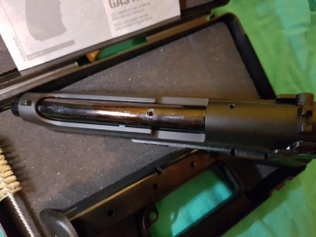 Pongo a la venta una pistola detonadora de fogueo muy rara de ver y muy dificil de encontrar por estas 01