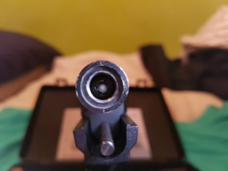 Pongo a la venta una pistola detonadora de fogueo muy rara de ver y muy dificil de encontrar por estas 00