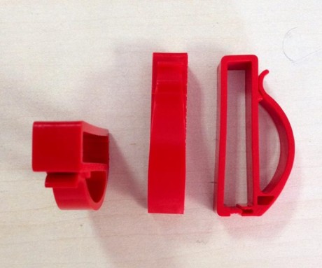 SOPORTE PARA CIONTURON DE TIRO O POLICIAL "TACTICAL CLIP". 
COLOR ROJO O NEGRO, UTIL PARA COLGAR 170