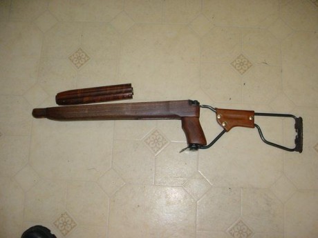 Hola vendo culata paracaidista de la M1 carabine    275€ más portes fotos en breve 10
