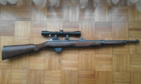 Carabina Destroyer del calibre 9 Largo, recién restaurada por un armero en Éibar, madera lacada, barnizada 01