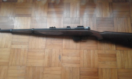 Carabina Destroyer del calibre 9 Largo, recién restaurada por un armero en Éibar, madera lacada, barnizada 12