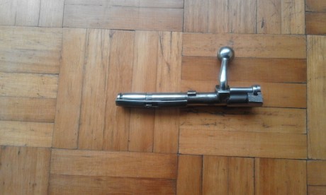 Carabina Destroyer del calibre 9 Largo, recién restaurada por un armero en Éibar, madera lacada, barnizada 51