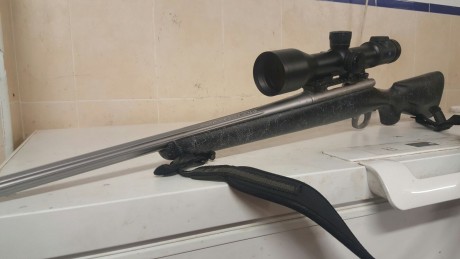 Un amigo me ha pedido que le anuncie este rifle, es un Remintong Alaska Titaniun en calibre 300W. el rifle 02
