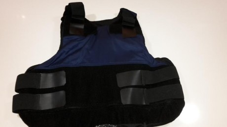 Vendo estos dos chalecos sin estranar, acompaño fotos para ver modelo, talla homologación etc, 220 euros 00