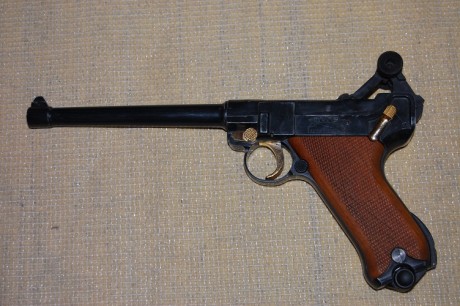 Buenas tardes compañeros,aunque aparezca que me registrado hoy,llevo ya algunos años registrado  en armas.es,pero 11