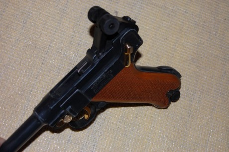 Buenas tardes compañeros,aunque aparezca que me registrado hoy,llevo ya algunos años registrado  en armas.es,pero 10