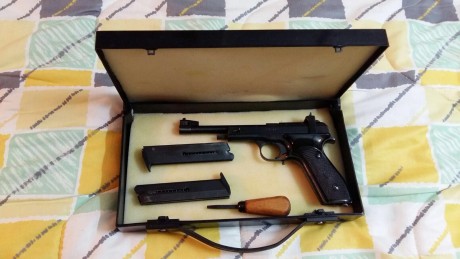 Hola un amigo vende sus armas por dejar de competir,estan guiadas en F y solo las utilizaba para manterner 02