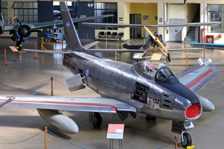 Pues eso, en este hilo pretendo deleitaros como amantes de los aviones de combate que sois muchos, con 21