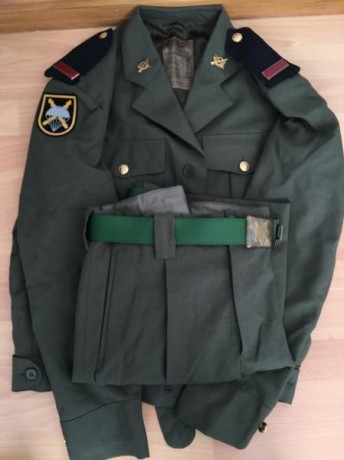 Buenas compañeros, pongo a la venta diverso material de "colección" ideal  para el airsof o 71