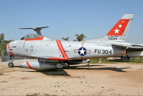 Pues eso, en este hilo pretendo deleitaros como amantes de los aviones de combate que sois muchos, con 41