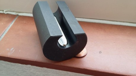 Vendo este contrapeso de la Unique des 69. Es el grande.Válido para usarlo tal cual ó con un poco de "bricolaje" 01