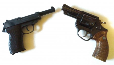 Un amigo que no se maneja con internet me ha pedido que ponga aqui y a la venta esta escopeta FABARM, 20