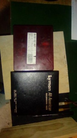 Hola amigos.
Vendo las siguientes cosillas que me sobran, a ver si alguien les puede dar buen uso, que 12