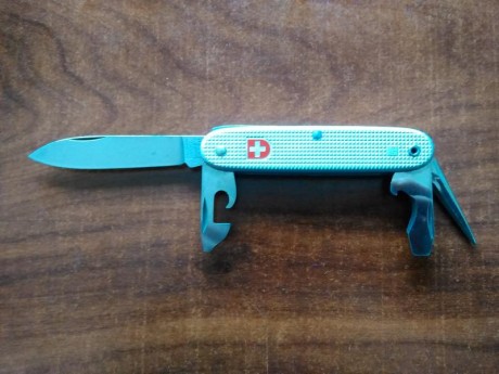 Hola a todos, pongo a la venta las siguientes navajas soldiers.

(VENDIDA) Wenger soldier de 1985, prácticamente 02