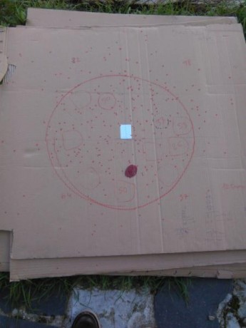 Sabe alguien donde se fábrica este arma?
Tengo encargada una y no se donde las fabrican que tardan en 60