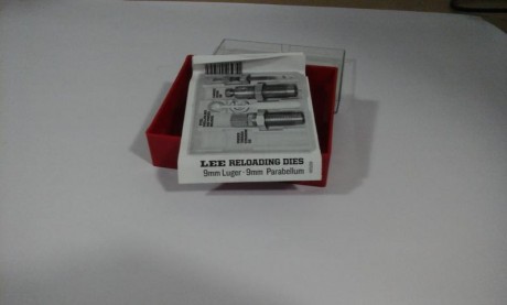 Vendo equipo de recarga completo, todo junto o por partes.

- Prensa homologada Lee Turret Press 
- Dies 11