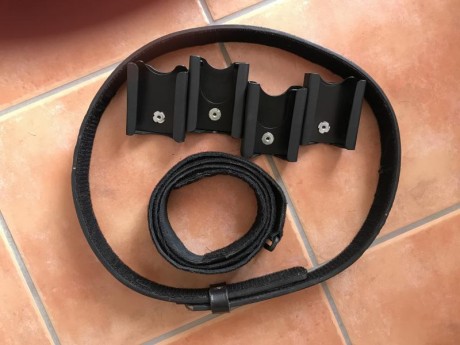 Carabina Colt-Walther AR15 calibre 22lr. Guiada con licencia E. 
El arma se encuentra en Madrid, donde 102