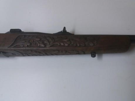 Vendo por 2000€ un rifle cerrojo browning 3006 con la culata grabada modelo a-bolt con bases appel correa 02