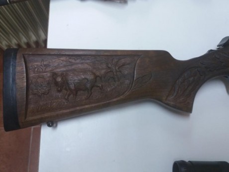 Vendo por 2000€ un rifle cerrojo browning 3006 con la culata grabada modelo a-bolt con bases appel correa 00