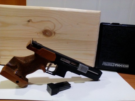 Pongo a la venta este arma de un compañero del club, como dice el 
encabezado es una Pardini-Fiocchi del 11
