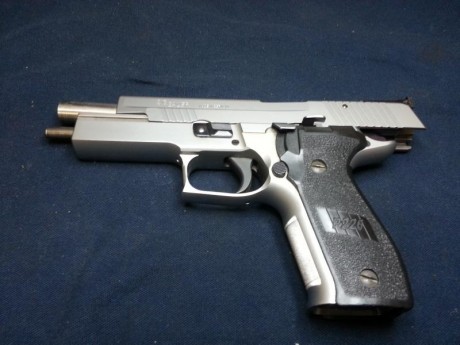 Hola, vendo mi arma de trabajo, muy pocos disparos, la tengo desde el 2013 como arma de servicio, guiada 01