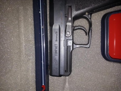 se vende pistola HK USP 9 MM, en perfecto estado, con 2 cargadores y su caja. 300€ 30