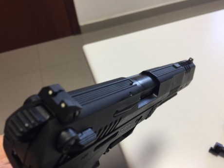 Vendo mi Walther P22 Target, esta nueva impoluta, sin ninguna marca, con dos Cañones uno de 3,5" 30