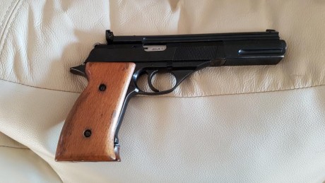 Un amigo me  ha pedido que le anuncie la venta de  lo siguiente:

REVOLVER COLT DIAMOND DEL 22......150 01