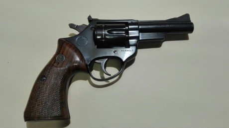 Buenos dias, un amigo de la Rioja me pide que le suba esta anuncio, el arma esta en muy buenas condiciones 00