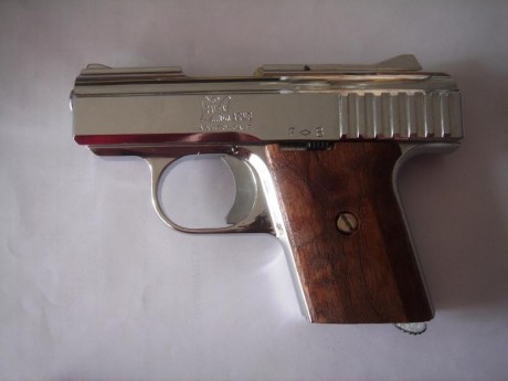 Vendo pistola RAVEN  DSC02700.JPG P-25 calibre .25. Precio de salida 50 €. 00