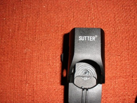   Vendo VOERE de cerrojo, calibre 9,3x62 con holográfico desmontable. Muy cuidado. Lo quito por haber 122