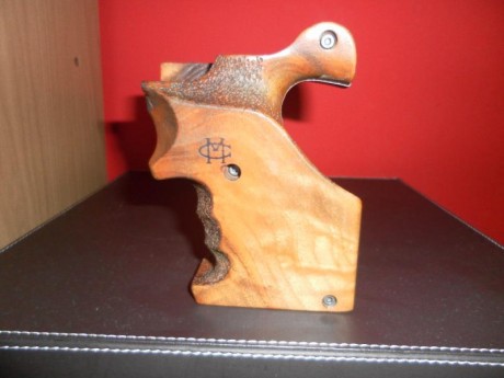 vendo cacha morini para revolver smith wesson 686 talla s , sin retoques esta en valencia . 75€ 02