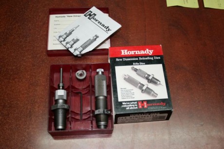 Vendo un juego de dies del 243w marca hornady, esta practicamente nuevo, con shell holder, tambien en 02