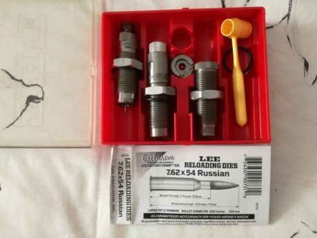 Dies de Recarga para calibre 7.62x54r nuevos , 56eur incluido envío , contacto 678828784 00