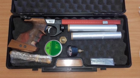 Vendo STEYR LP1 por cambio a un modelo superior. La pistola esta bien y funciona.
El PRECIO es de 500€ 02