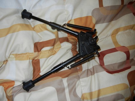 Vendo Bipode basculante  corto
estado nuevo, creo que no lo he usado nunca, como mucho instalarlo en el 12
