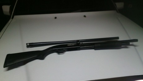 Como nueva. Muy pocos disparos.

Se trata de una Mossberg 500 de repetición (por mecanismo de corredera) 00